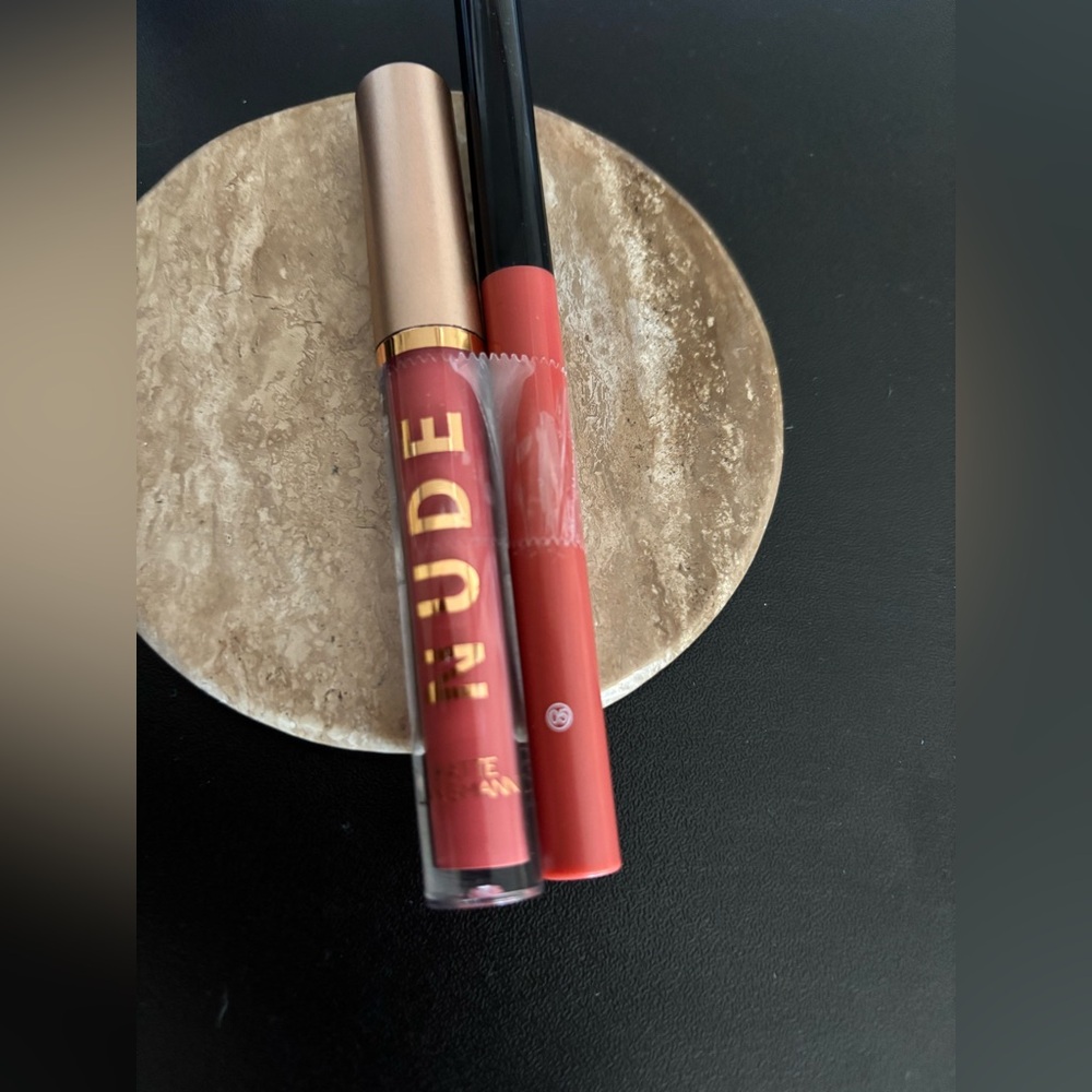 Pink Cora Lip Liner and Lip Gloss Set